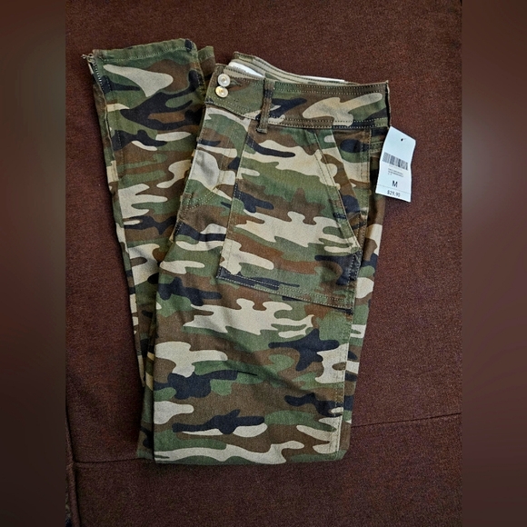 Forever 21 Jeans Camouflage Jeans with pockets. - Picture 11 of 11